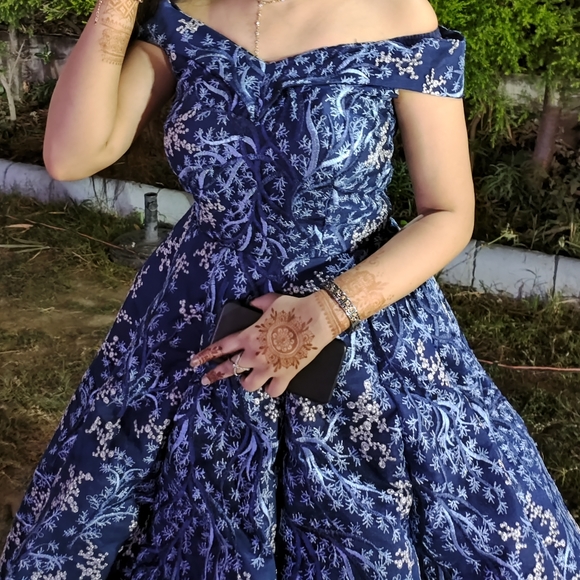 Ball gown | Navy blue - Picture 2 of 3